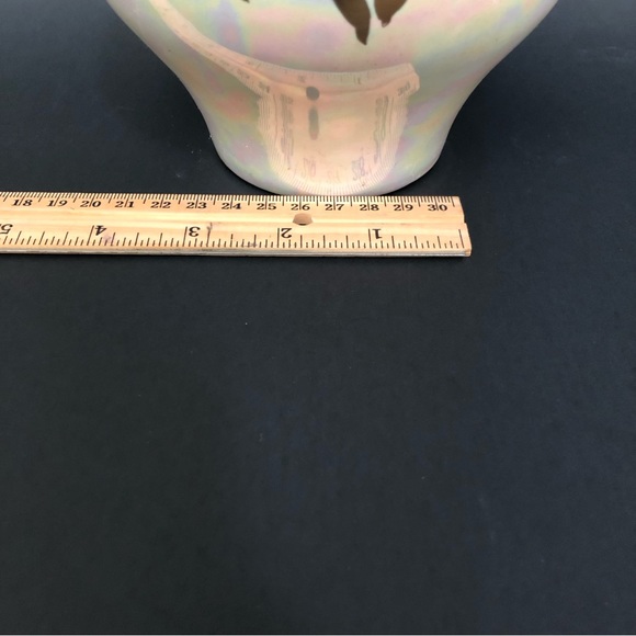 Halbach Geschenke German Creme Vase with Gold Trim - Picture 8 of 16